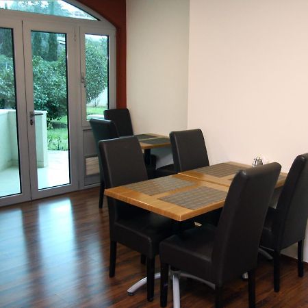 Vila V Lux Apartments Petrovazzo Esterno foto
