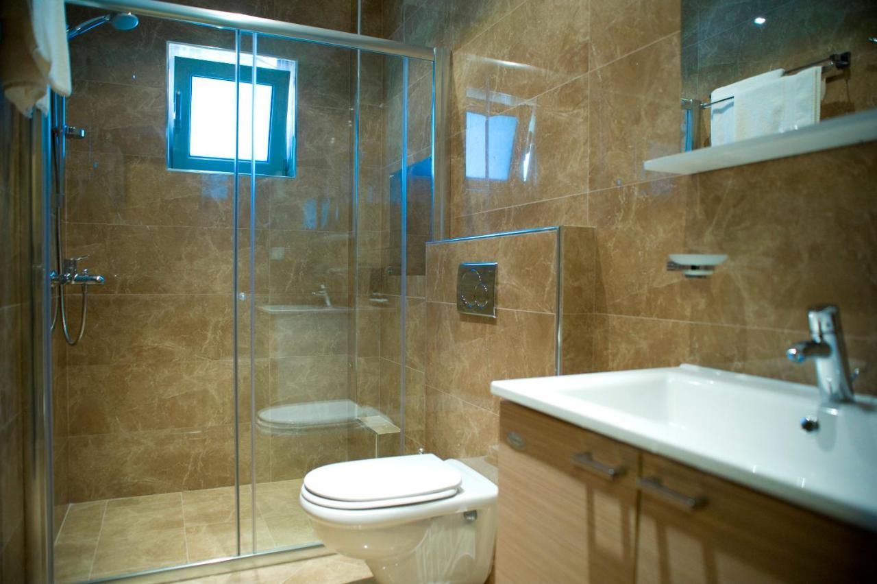 Vila V Lux Apartments Petrovazzo Esterno foto