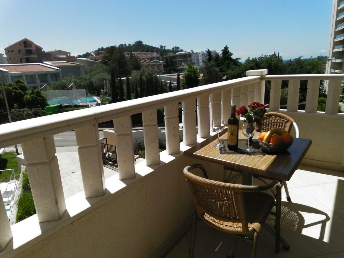 Vila V Lux Apartments Petrovazzo Esterno foto